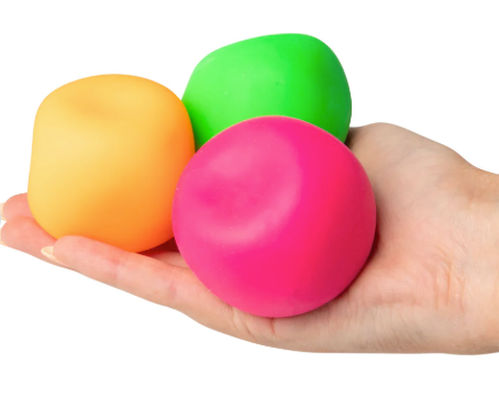 SCRUNCHEMS STRETCHY SAND BALL