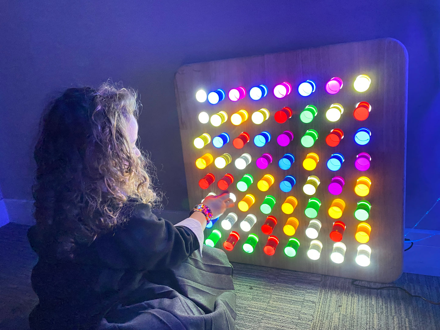 WALL HANGING SENSORY LIGHT PANEL